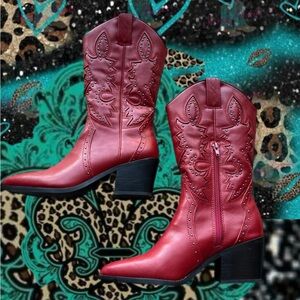 Red western cowgirl boots ❤️‍🔥🤠🌹
